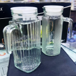 1.L Diamond Design Glass Jug