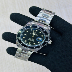 Rolex Sub Date - Sliver & Black Dial Mens Watch